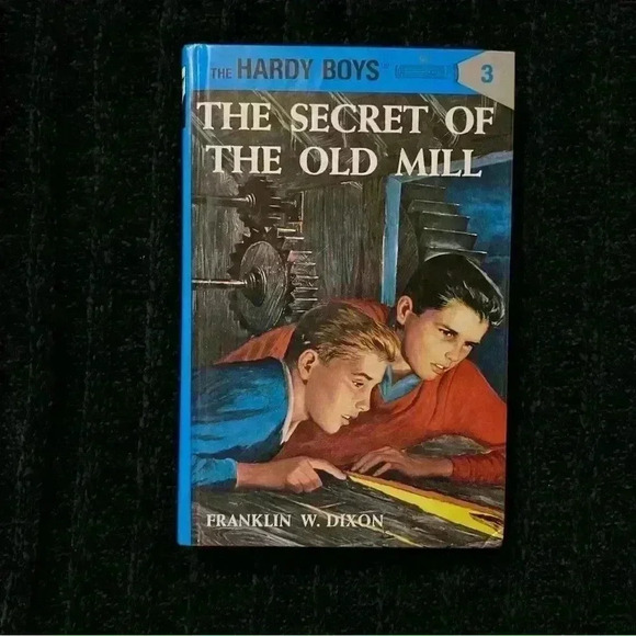 The Secret of the Old Mill (The Hardy Boys Book 3) Hardcover by Franklin W Dixon - Picture 1 of 7